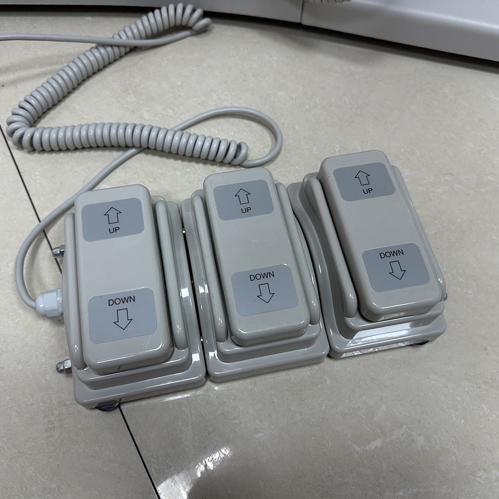 4 Motors Podiatry Chair With Split Legs And Waste Tray C513 - Greenlife - Podiatry Chair